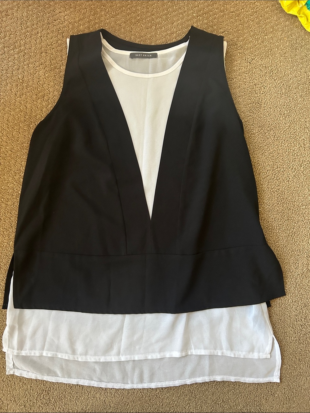 Suzy Shier Black Outer Layer with White Underlay V-Neck Camisole